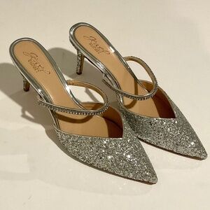 JEWEL BADGLEY MISCHKA Jan Strappy Silver Glitter Stiletto Size 9.5 NWOT